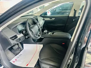 Hongqi E-QM5 2024 купить из Китая, цена 1 765 000 ₽ — Suifenhe Auto
