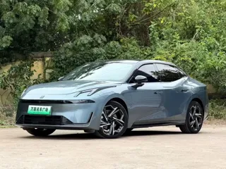 Lynk & Co 07 EM-P 2024 купить из Китая, цена 3 326 000 ₽ — Suifenhe Auto