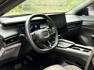 Lynk & Co 07 EM-P 2024 купить из Китая, цена 3 326 000 ₽ — Suifenhe Auto