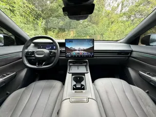 Lynk & Co 07 EM-P 2024 купить из Китая, цена 3 326 000 ₽ — Suifenhe Auto