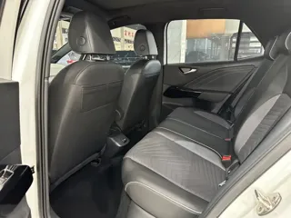 Volkswagen ID.3 2024 купить из Китая, цена 1 938 000 ₽ — Suifenhe Auto