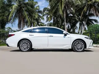 Toyota Avalon 2025 купить из Китая, цена 6 210 000 ₽ — Suifenhe Auto