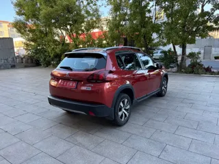 Peugeot 2008 2018 купить из Китая, цена 1 077 000 ₽ — Suifenhe Auto