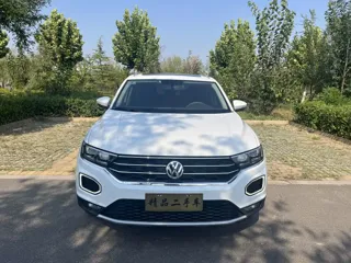 Volkswagen T-ROC 2019 купить из Китая, цена 1 468 000 ₽ — Suifenhe Auto