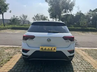 Volkswagen T-ROC 2019 купить из Китая, цена 1 468 000 ₽ — Suifenhe Auto