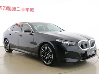 BMW 5 Series 2026 купить из Китая, цена 6 630 000 ₽ — Suifenhe Auto