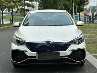 Venucia D60EV 2023 купить из Китая, цена 1 349 000 ₽ — Suifenhe Auto