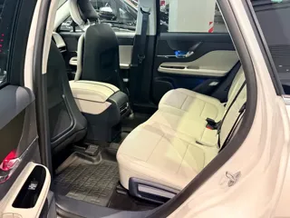 Lincoln Corsair 2024 купить из Китая, цена 4 279 000 ₽ — Suifenhe Auto