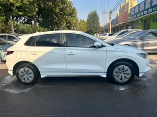 BYD e2 2020 купить из Китая, цена 971 000 ₽ — Suifenhe Auto