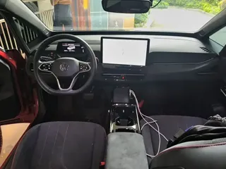 Volkswagen ID.3 2025 купить из Китая, цена 2 147 000 ₽ — Suifenhe Auto