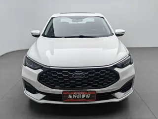 Ford Escort 2022 купить из Китая, цена 1 060 000 ₽ — Suifenhe Auto
