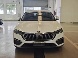 Skoda Octavia 2021 купить из Китая, цена 1 664 000 ₽ — Suifenhe Auto