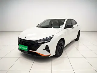 Dongfeng Aeolus Yixuan 2023 купить из Китая, цена 1 005 000 ₽ — Suifenhe Auto
