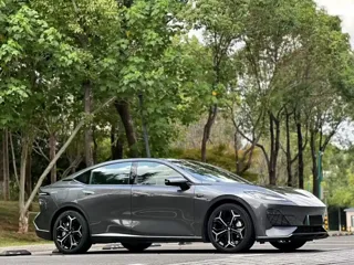 Deepal SL03 2023 купить из Китая, цена 3 284 000 ₽ — Suifenhe Auto