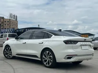 Ford Mondeo 2024 купить из Китая, цена 3 632 000 ₽ — Suifenhe Auto