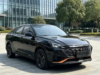 Dongfeng Aeolus Yixuan 2023 купить из Китая, цена 1 016 000 ₽ — Suifenhe Auto