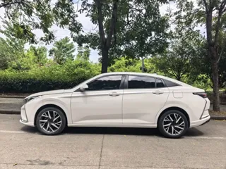Dongfeng Aeolus Yixuan 2021 купить из Китая, цена 1 029 000 ₽ — Suifenhe Auto