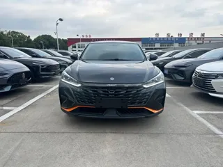 Dongfeng Aeolus Yixuan 2023 купить из Китая, цена 1 023 000 ₽ — Suifenhe Auto