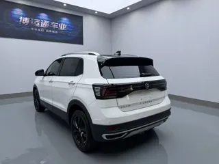Volkswagen T-Cross 2022 купить из Китая, цена 1 693 000 ₽ — Suifenhe Auto