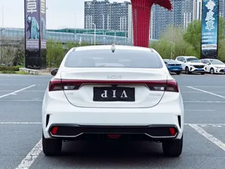 Kia K3 2023 купить из Китая, цена 1 618 000 ₽ — Suifenhe Auto