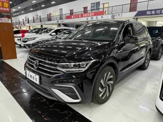 Volkswagen Tiguan 2024 купить из Китая, цена 3 287 000 ₽ — Suifenhe Auto