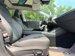 Tesla Model 3 2024 купить из Китая, цена 4 932 000 ₽ — Suifenhe Auto