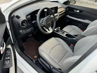 Kia K3 2024 купить из Китая, цена 1 411 000 ₽ — Suifenhe Auto