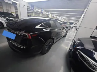 Tesla Model 3 2023 купить из Китая, цена 3 941 000 ₽ — Suifenhe Auto