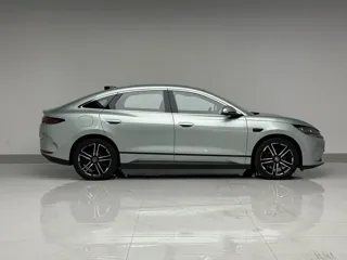 BYD Qin 2025 купить из Китая, цена 3 212 000 ₽ — Suifenhe Auto