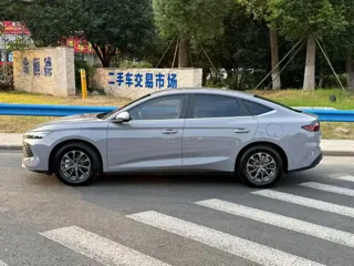 BYD Qin 2026 купить из Китая, цена 2 870 000 ₽ — Suifenhe Auto