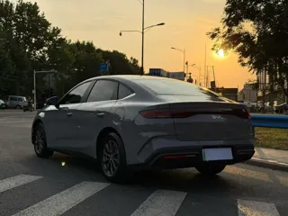 BYD Qin 2026 купить из Китая, цена 2 870 000 ₽ — Suifenhe Auto