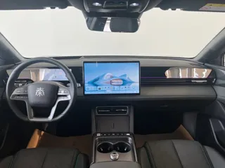 BYD Qin 2025 купить из Китая, цена 3 326 000 ₽ — Suifenhe Auto