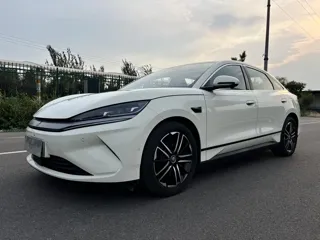 BYD Qin 2025 купить из Китая, цена 3 233 000 ₽ — Suifenhe Auto