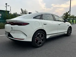 BYD Qin 2025 купить из Китая, цена 3 233 000 ₽ — Suifenhe Auto