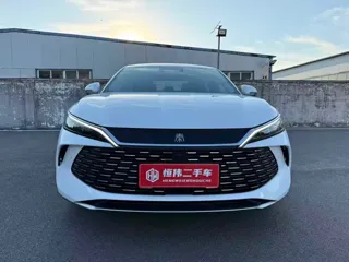 BYD Qin 2025 купить из Китая, цена 2 896 000 ₽ — Suifenhe Auto