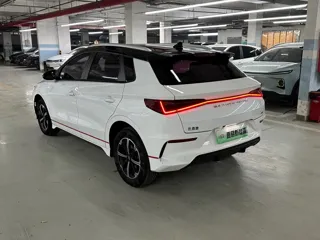 BYD e2 2019 купить из Китая, цена 1 063 000 ₽ — Suifenhe Auto