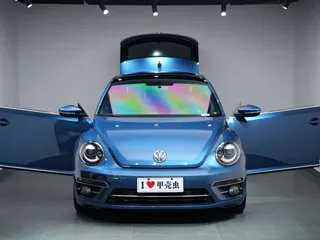 Volkswagen Beetle 2018 купить из Китая, цена 1 795 000 ₽ — Suifenhe Auto