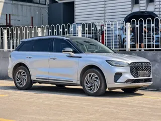 Lincoln Corsair 2024 купить из Китая, цена 4 304 000 ₽ — Suifenhe Auto
