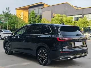 Volkswagen Viloran 2025 купить из Китая, цена 5 255 000 ₽ — Suifenhe Auto