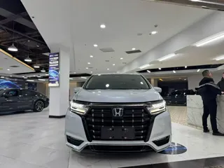 Honda Elysion 2024 купить из Китая, цена 4 461 000 ₽ — Suifenhe Auto
