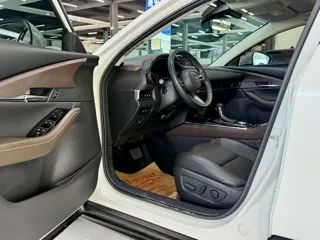 Mazda CX-30 2023 купить из Китая, цена 2 236 000 ₽ — Suifenhe Auto
