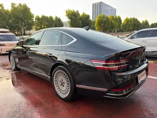 Genesis G80 2026 купить из Китая, цена 8 156 000 ₽ — Suifenhe Auto