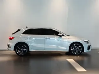 Audi A3 2024 купить из Китая, цена 2 333 000 ₽ — Suifenhe Auto