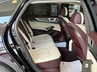 Hongqi H9 2025 купить из Китая, цена 4 916 000 ₽ — Suifenhe Auto
