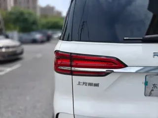 Roewe iMAX8 2024 купить из Китая, цена 2 860 000 ₽ — Suifenhe Auto