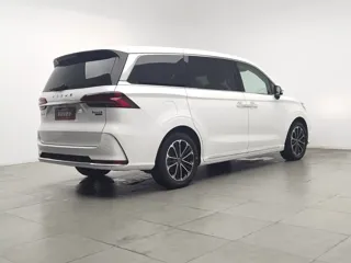 Roewe iMAX8 2024 купить из Китая, цена 2 857 000 ₽ — Suifenhe Auto