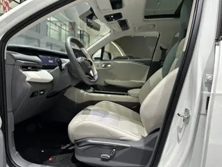 Lynk & Co 06 EM-P 2024 купить из Китая, цена 2 831 000 ₽ — Suifenhe Auto