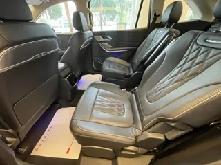 Hongqi HS7 2024 купить из Китая, цена 4 488 000 ₽ — Suifenhe Auto