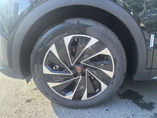 Hongqi HS7 2024 купить из Китая, цена 4 896 000 ₽ — Suifenhe Auto