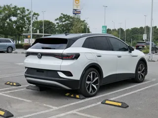 Volkswagen ID.4 CROZZ 2021 купить из Китая, цена 3 419 000 ₽ — Suifenhe Auto